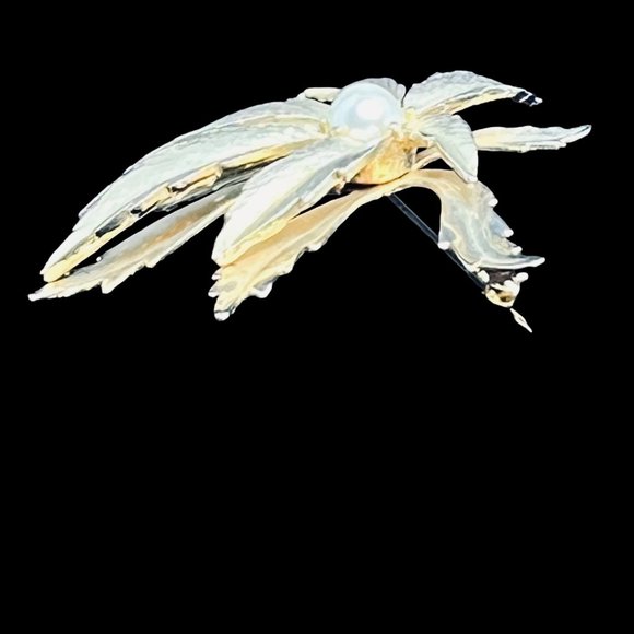 Vintage Emmons Gold Tone And Faux Pearl Floral Leaf Brooch (4627) - Picture 5 of 7